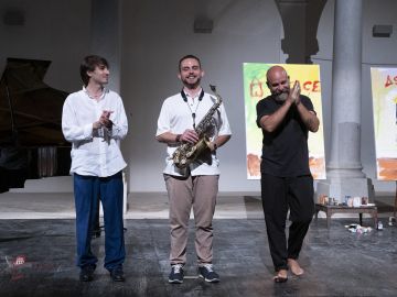 Ascoltare è/e Vedere - Vedere è/e Ascoltare